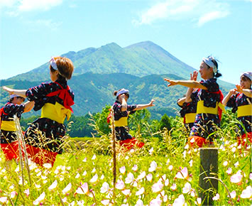 奴踊りの写真